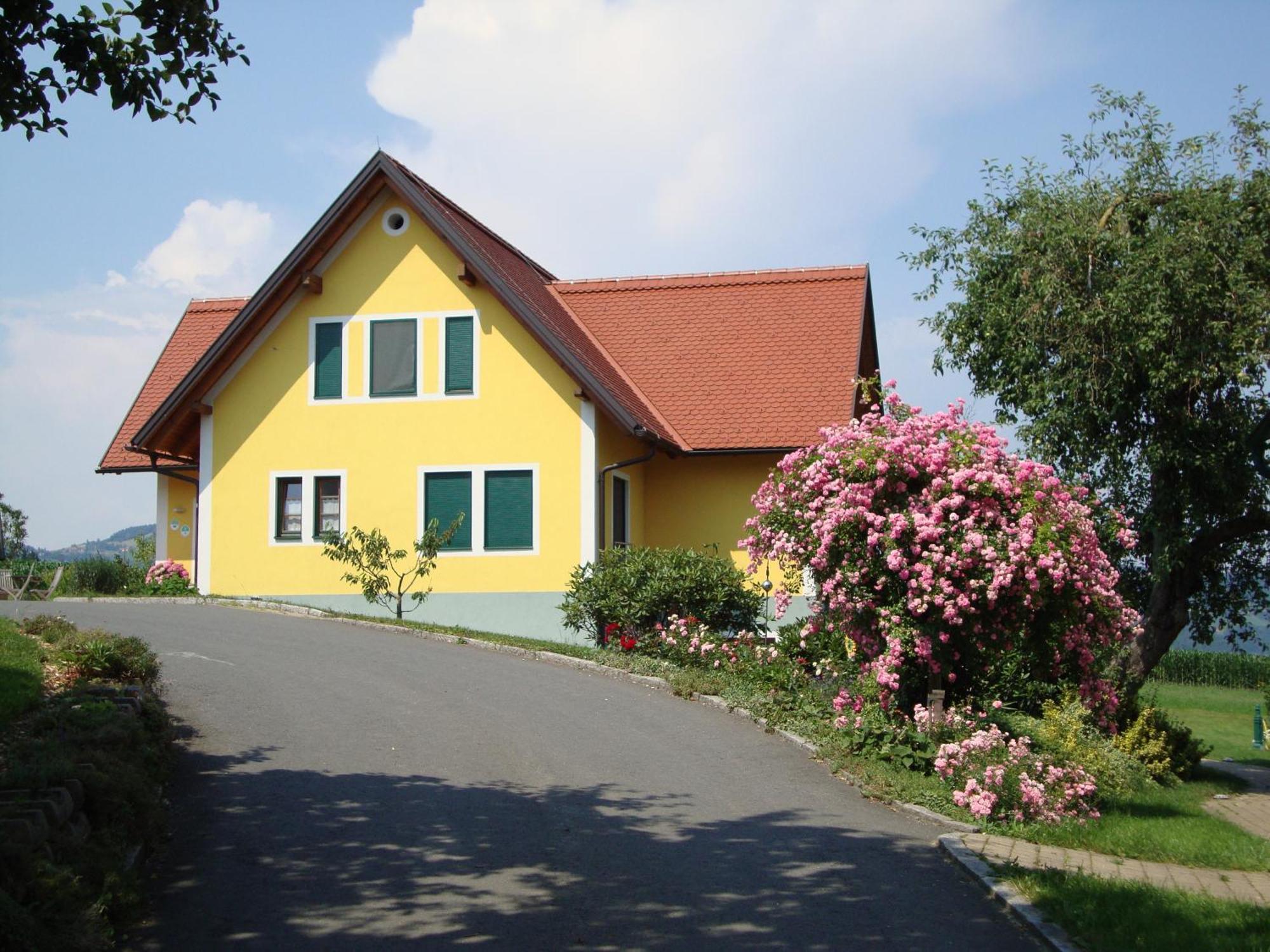 Weingut Winzerhof Gaestezimmer Grebenz Grossklein Luaran gambar